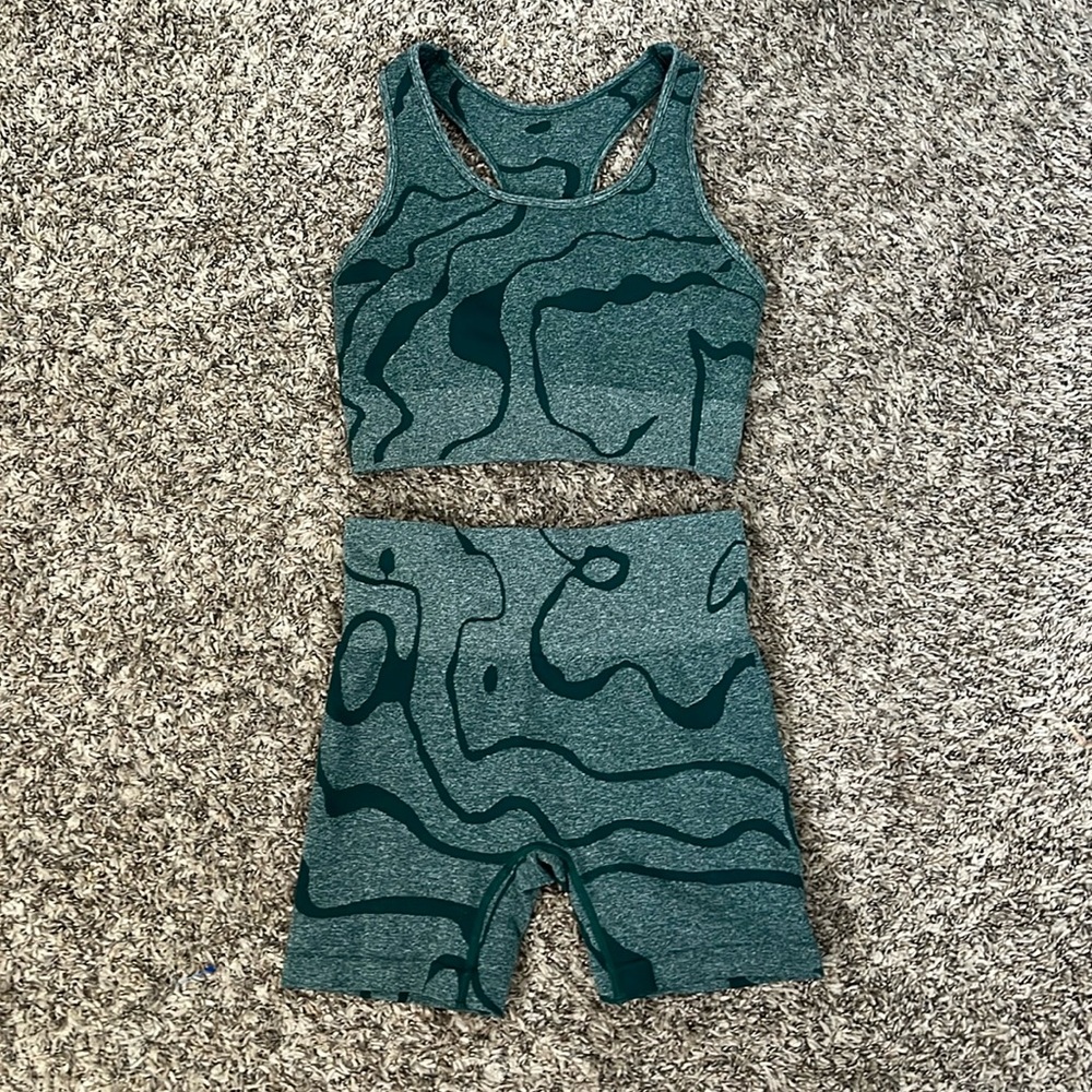 Green workout set